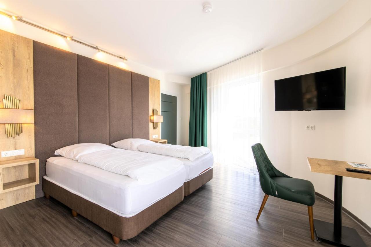 Luxstay Karben Neue Mitte - Self-Check-In Eksteriør billede